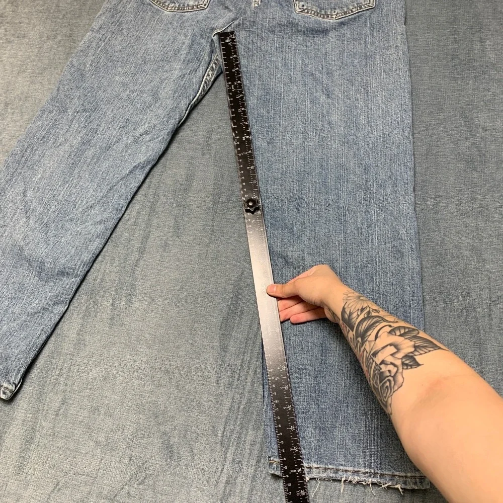 Wrangler Jeans Mens 34x29 Blue Denim Cotton Medium Wash Distressed Relaxed Fit